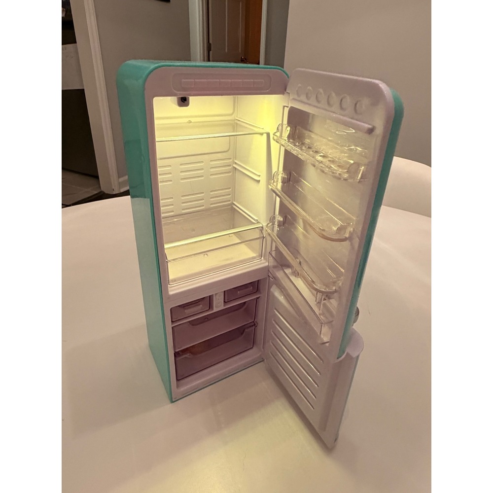 Zuru 5 Surprise Mini Brands Retro Teal Fridge with Large Lot of Miniatures